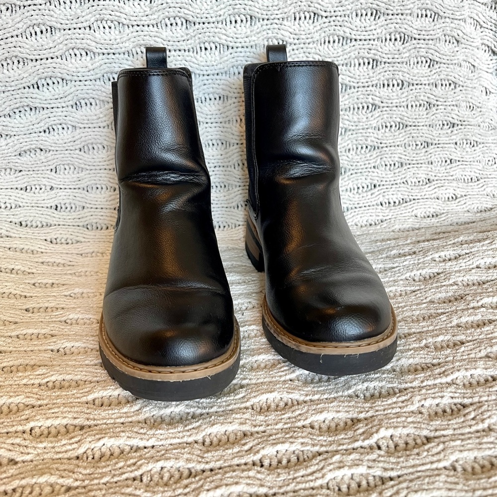 Black boots